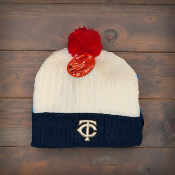 NWT MLB Twins Baseball Collaboration Izzy Ice cream Navy White Pom Beanie - Picture 1 of 5